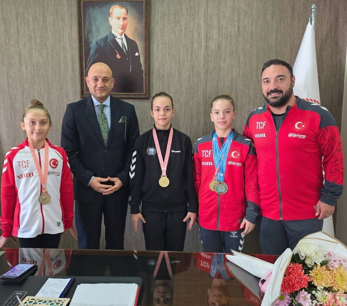 Milli Sporcularımızdan Beylikdüzü İlçe Milli Eğitim Müdürlüğü'ne Ziyaret